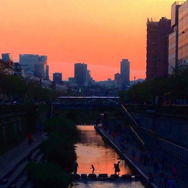 10501868_10152193914330906_6432962175372642134_n